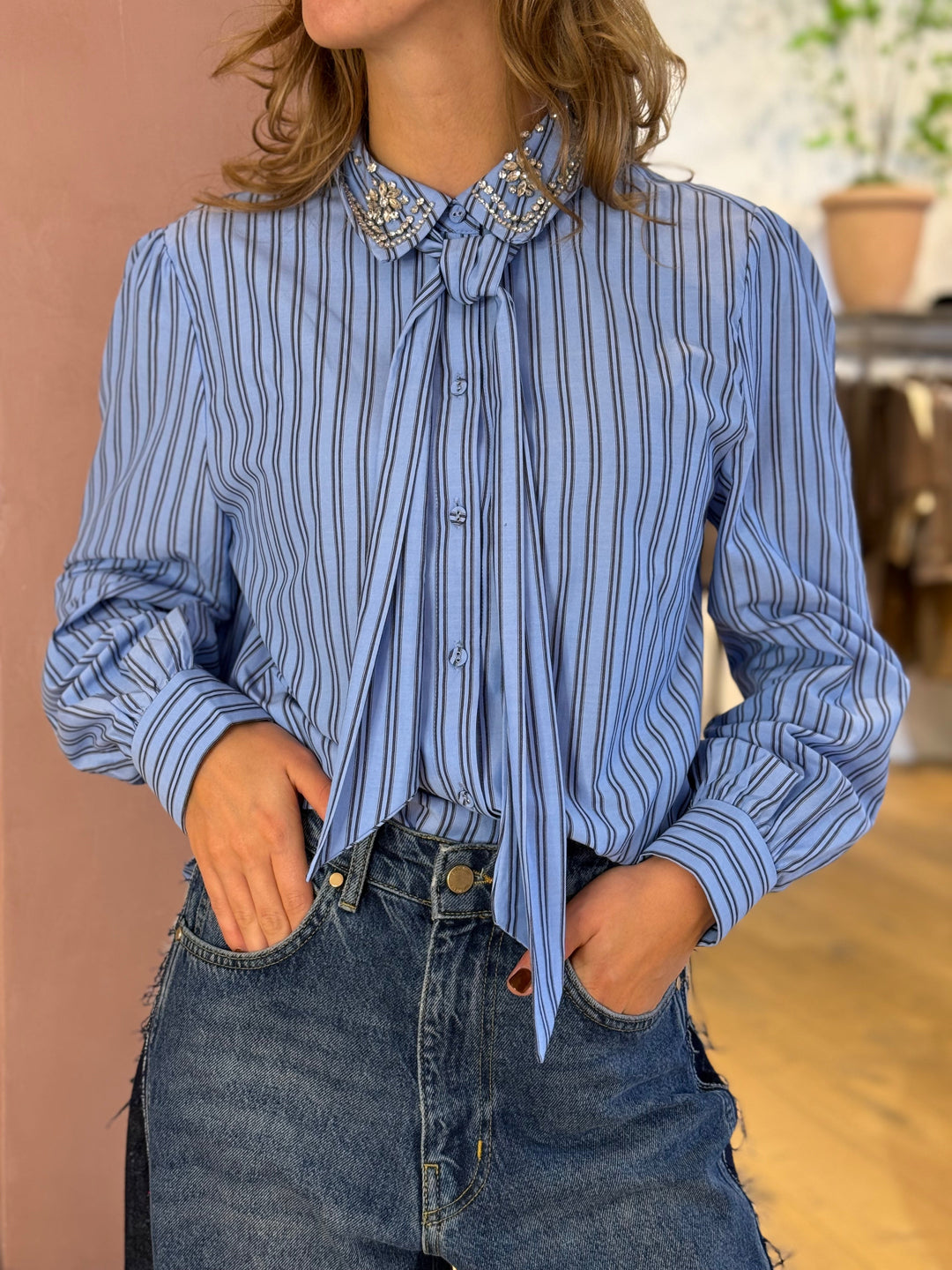 Blouses: het perfecte kledingstuk dat altijd werkt